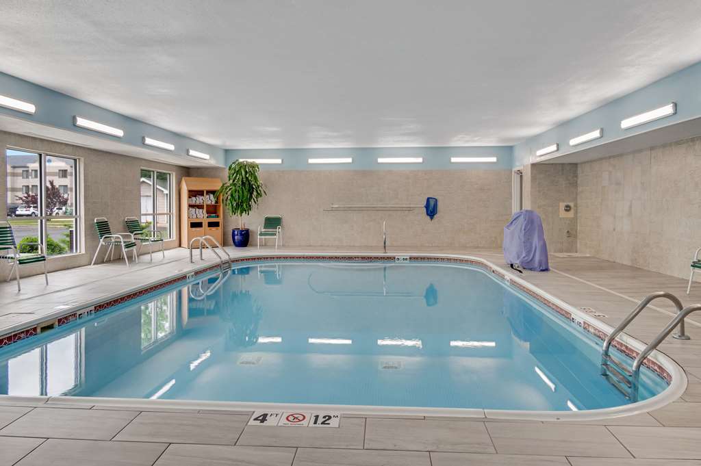 Country Inn & Suites by Radisson Grand Rapids Airport MI - photo 32