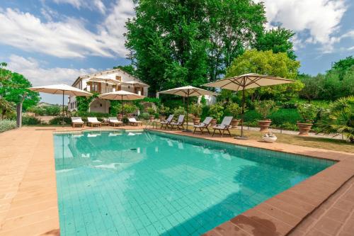 Italian Experience Villa La Picena — 4-Star Luxury Hotel in Ripatransone, Italy