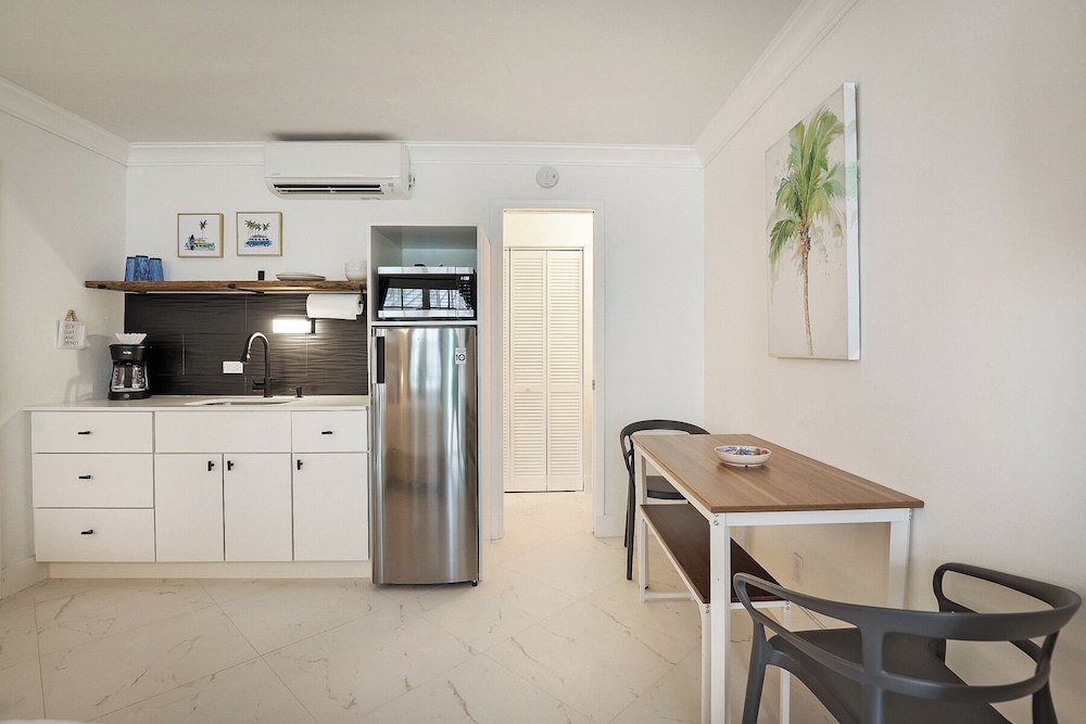 La Mer Suites - photo 16