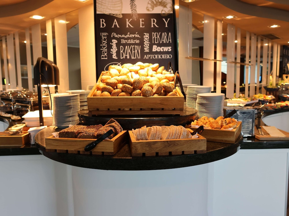 מזון ומשקאות