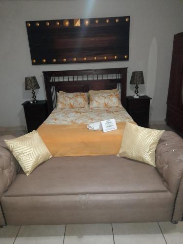 Charis Guesthouse — 4-Star Luxury Hotel in Hartswater, South Africa