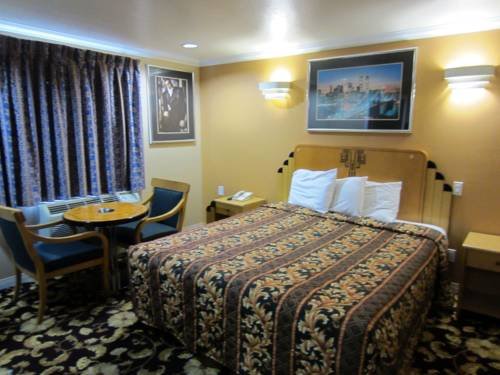 Sunrise Inn Gardena in Gardena, United States