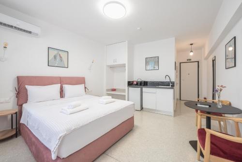 Urban Getaway Cozy Open Space & Rooftop Lounge Zen Artemis By Tessera — 4-Star Luxury Hotel in Athens, Greece