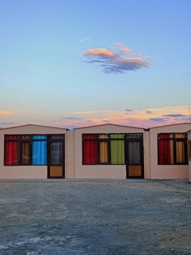 Pangong Rainbow Cottage — 4-Star Luxury Hotel in Mahe, India