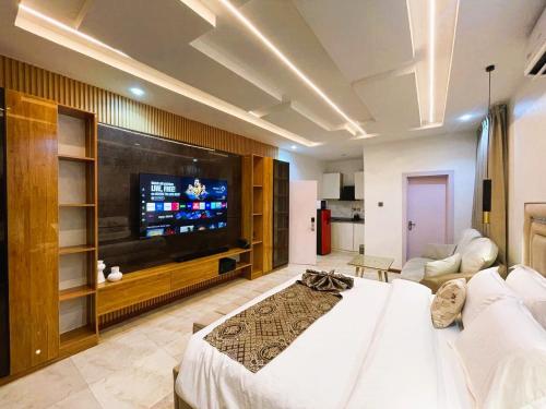 Emirates Residence — 5-Star Luxury Hotel in Abuja, Nigeria