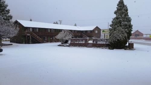 Murphey's Motel LLC - photo 12
