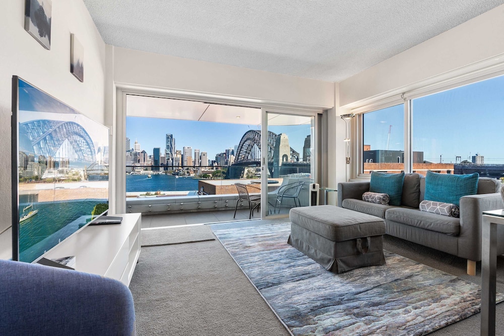 Dream Views of Sydney CBD — 4-Star Luxury Hotel in Sydney, Australia
