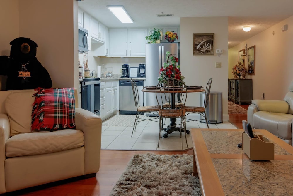 1501 Golf View Towers Southern Comfort - photo 24