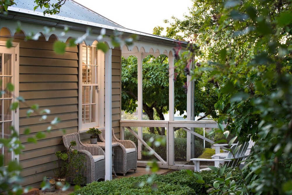 Kings Cottage — 4-Star Luxury Hotel in Daylesford, Australia