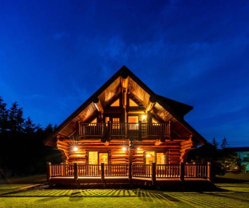 Suite Villa Hakone Sengokuhara Canadian Log — 4-Star Luxury Hotel in Hakone, Japan