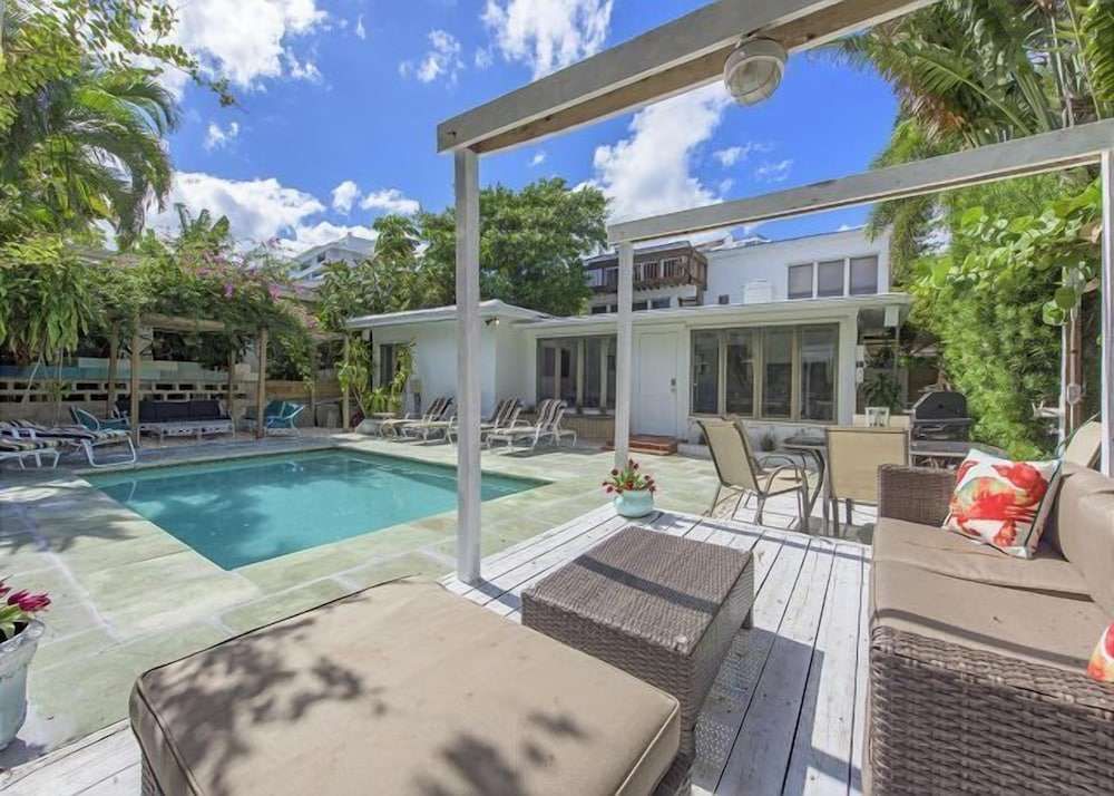 Salty Bungalow Azul — 4-Star Luxury Hotel in Fort Lauderdale, United States