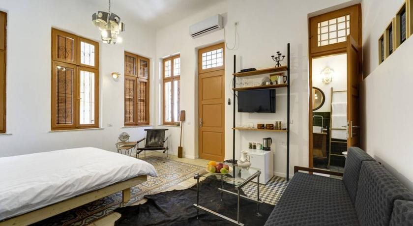 Allenby 106 in Tel Aviv, Israel