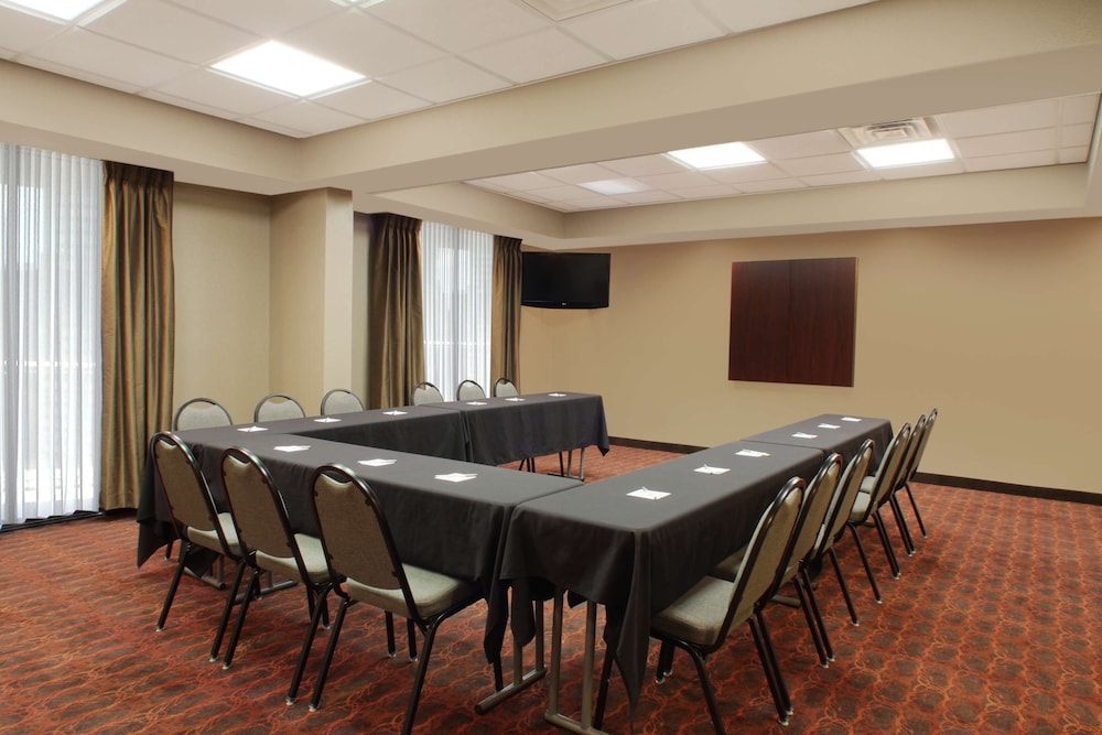 Hampton Inn & Suites Port St. Lucie West - photo 29