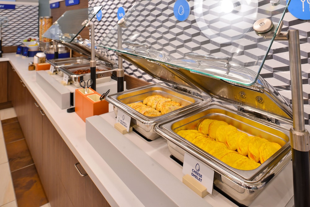 Holiday Inn Express Inn & Suites Searcy by IHG - carbon neutral hotel in Searcy
