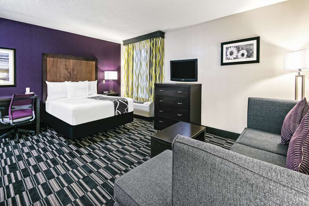 La Quinta Inn Suites Houston North Spring - photo 17