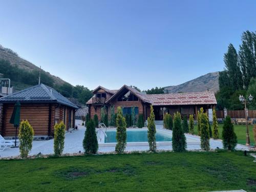Aria Guesthouse — 4-Star Luxury Hotel in Arzakan, Armenia