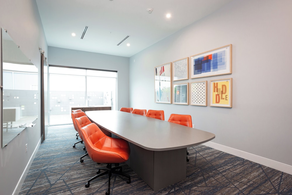 Holiday Inn Express & Suites Waco Downtown by IHG - photo 38