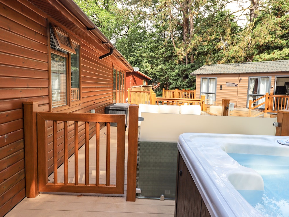 Lakes Lodge — 4-Star Luxury Hotel in Windermere, United Kingdom