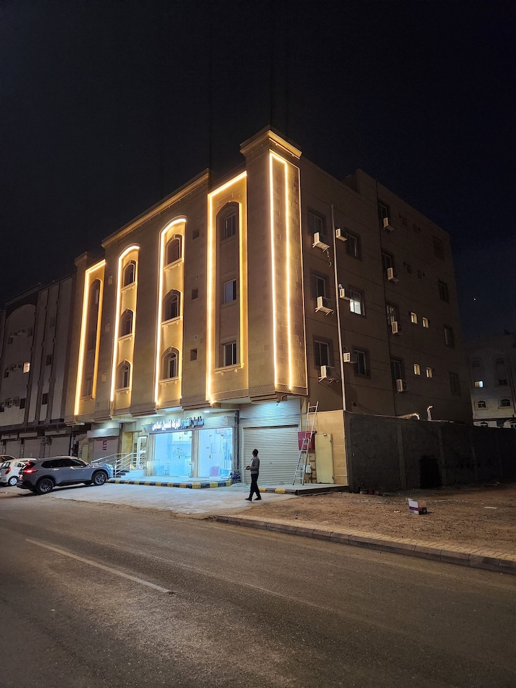 Nautilus Hotel — Buzuluk