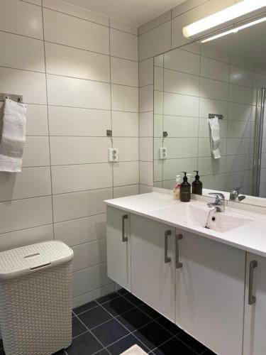 Royal Apartment on the edge by the sea — 4-Star Luxury Hotel in Tromso, Norway
