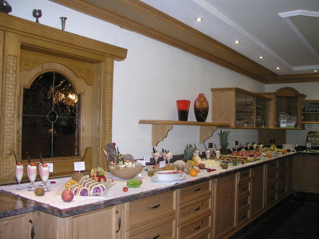 Alpenhotel Tirol — 4-Star Luxury Hotel in Galtuer, Austria