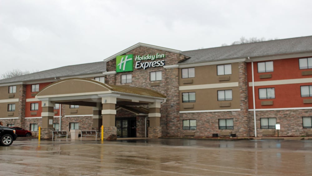 Holiday Inn Express Winfield Teays Valley in Hurricane, United States