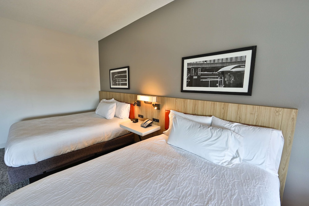 Hilton Garden Inn Savannah Historic District - photo 52