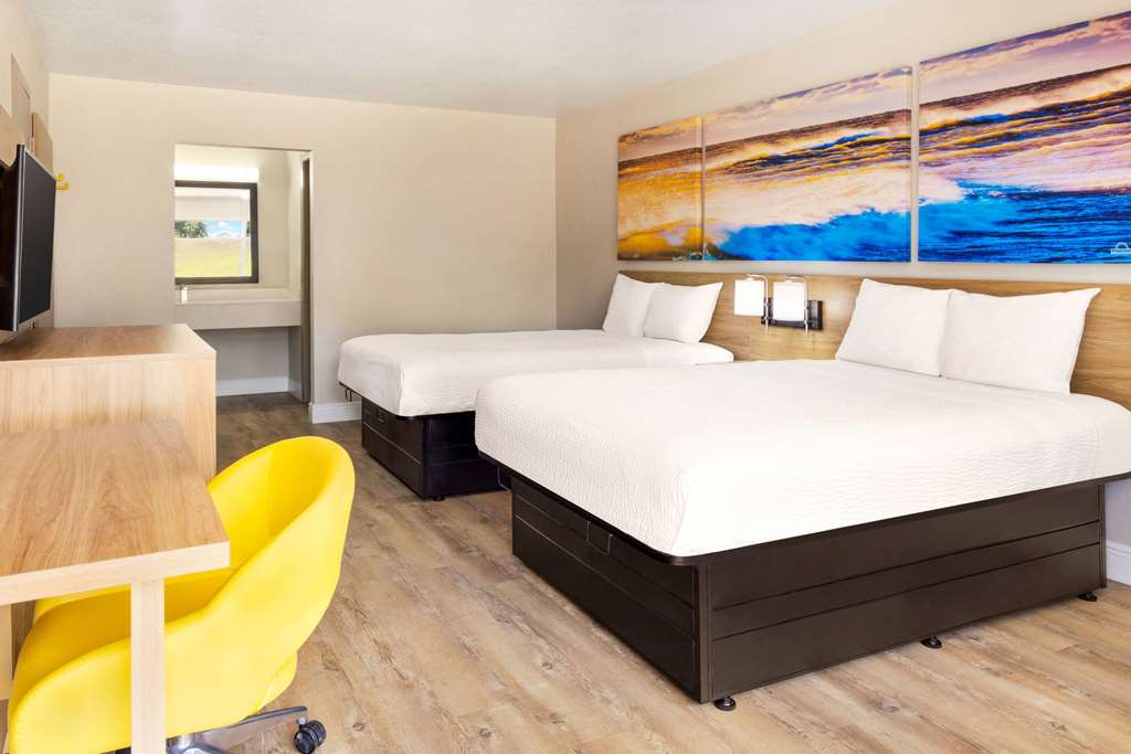 Days Inn by Wyndham McComb MS - photo 19