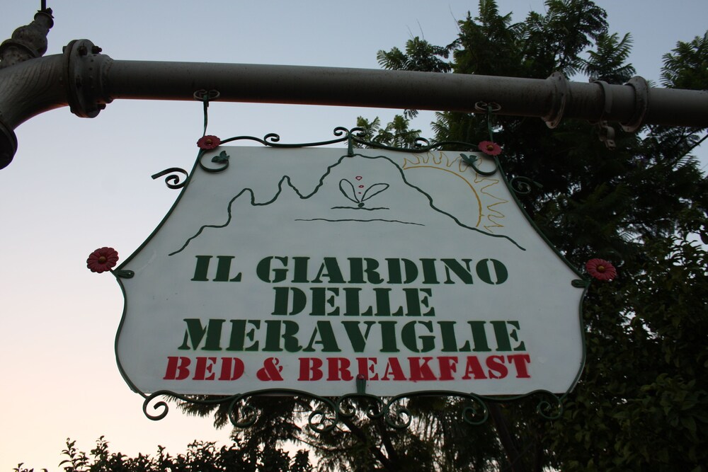 B&b Il giardino delle meraviglie — 4-Star Luxury Hotel in Melito Di Porto Salvo, Italy