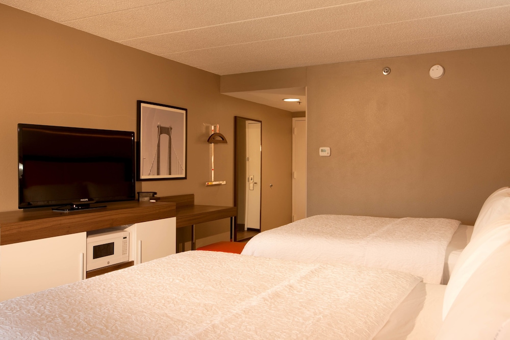 Hampton Inn Pennsville - photo 6