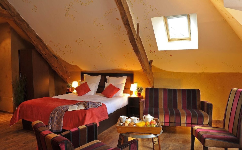 Hôtel O2B Aux berges de Brocéliande — hotel in Beignon