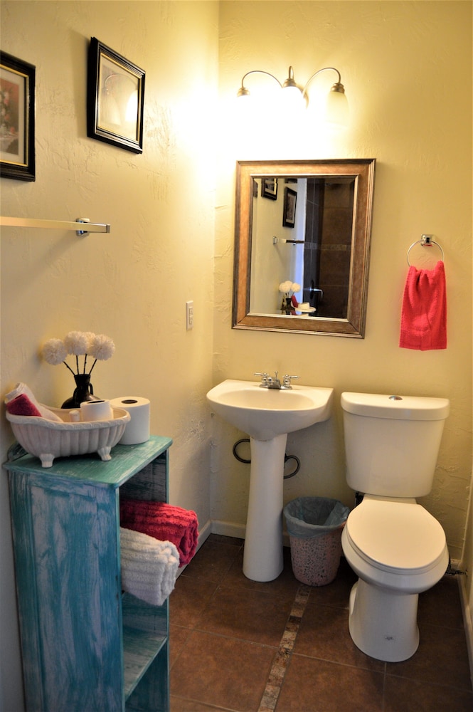 Holly Inn Suites - photo 36