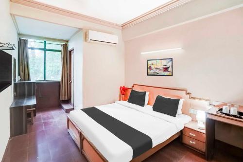 Collection O Tagore Hall Jamalpur in Ahmedabad, India