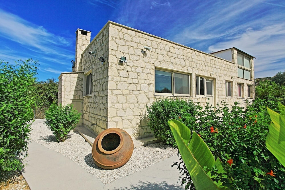 La Terrade - carbon neutral hotel in Unknown City