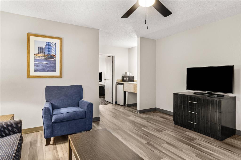 Quality Inn Jacksonville Orange Park near Naval Air Station - photo 24