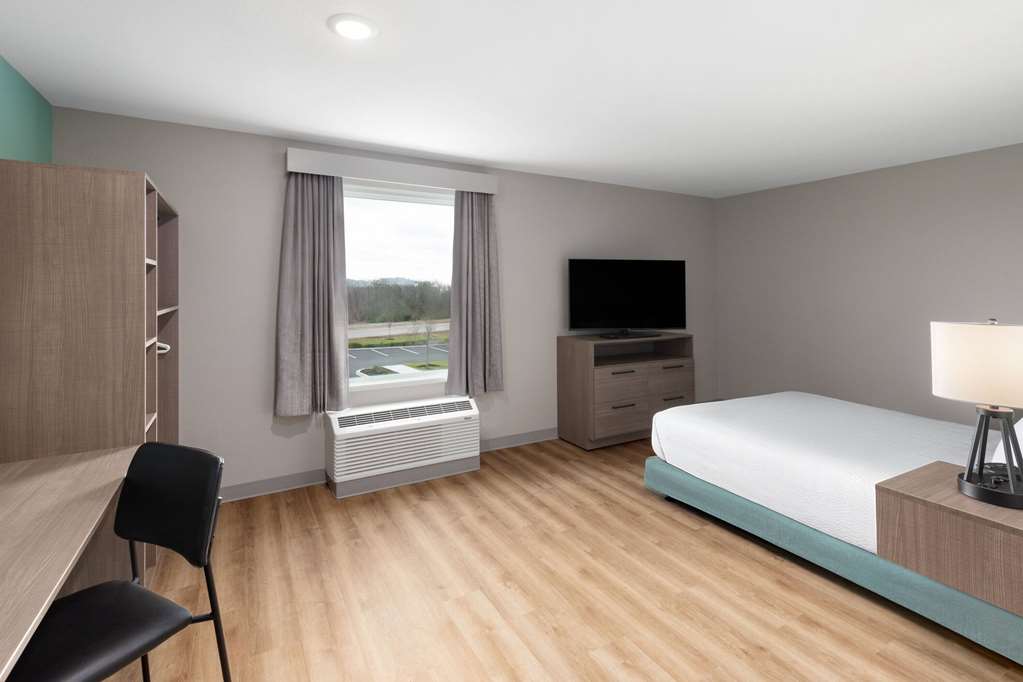 ECHO Suites Extended Stay by Wyndham Nashville Gallatin - photo 32