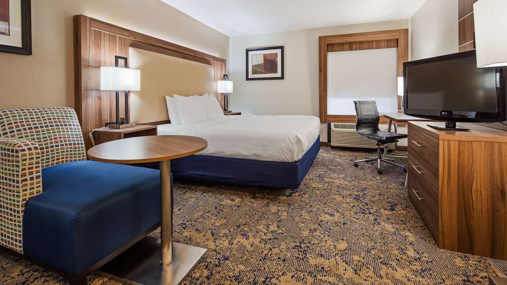 Best Western Plus Kansas City Airport KCI East - photo 19