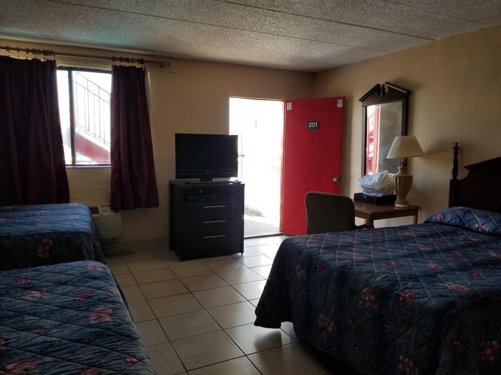 Cloud 9 Inn - photo 18