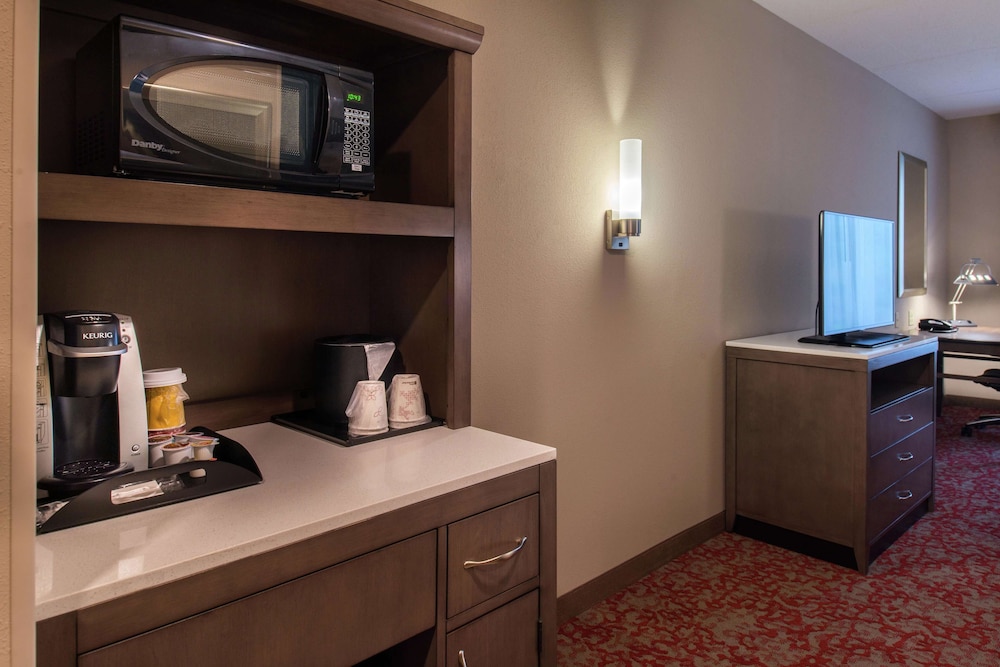 Hilton Garden Inn Bristol - photo 19