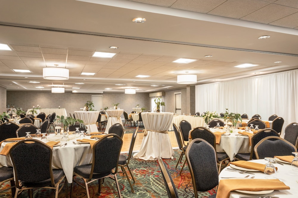 Holiday Inn Hotel & Suites Council Bluffs I 29 by IHG - photo 47