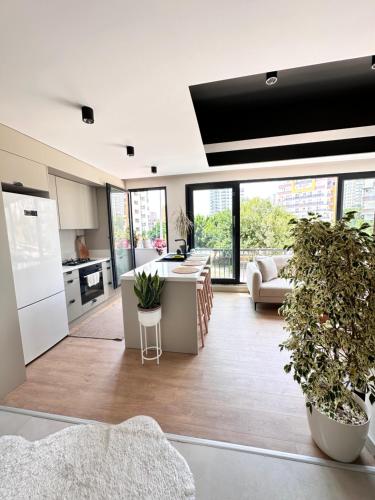 Yeni denize yakın minimalist evler in Mersin, Turkey