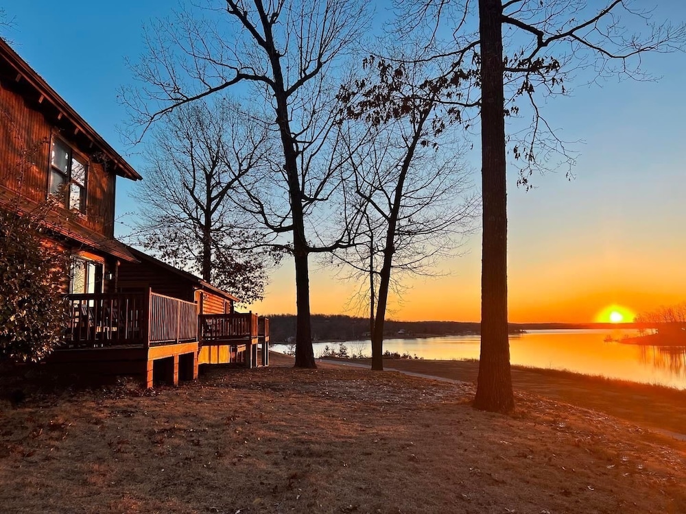 Crown Point Resort - photo 97
