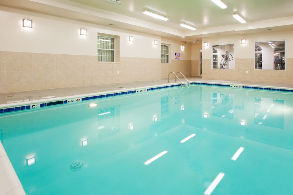 Holiday Inn Express Prince Frederick by IHG - photo 16