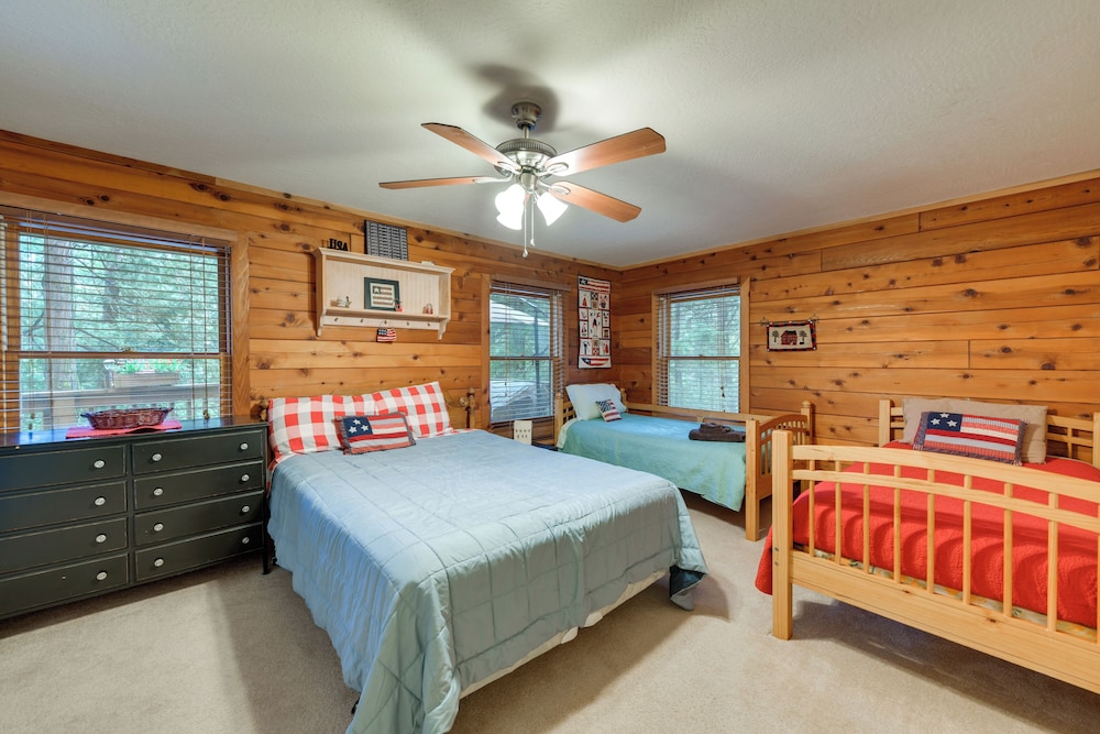 11 Mi to Apple Hill: Pollock Pines Resort Cabin — hotel in Pollock Pines