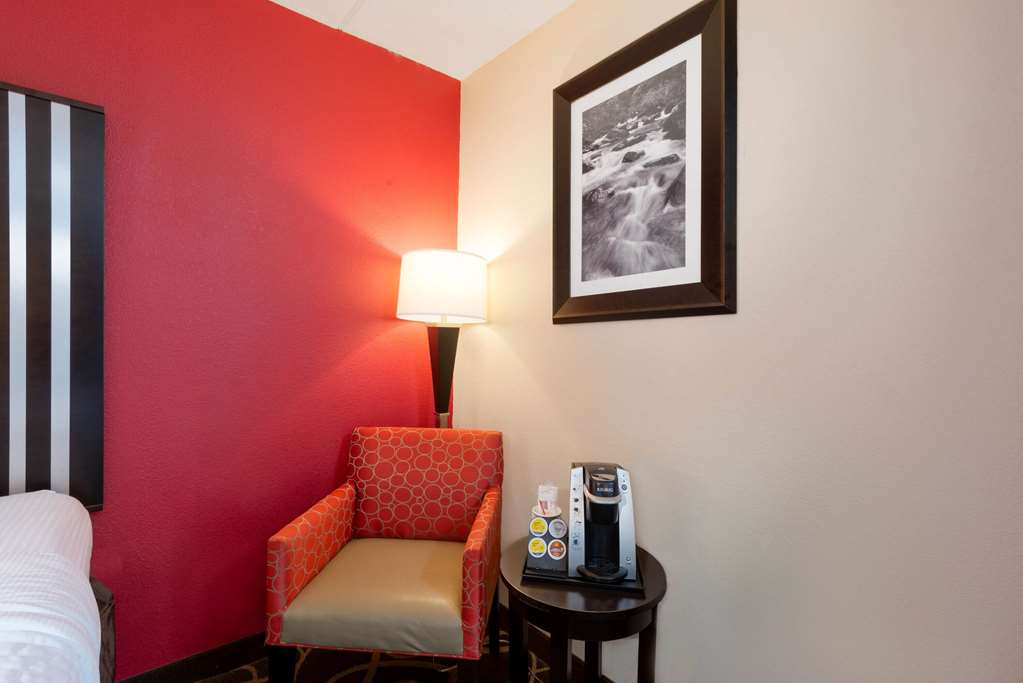 La Quinta Inn & Suites Summersville New River National Park - photo 11