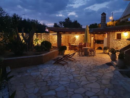 Petrino guesthouse Gialova — 4-Star Luxury Hotel in Pylos, Greece