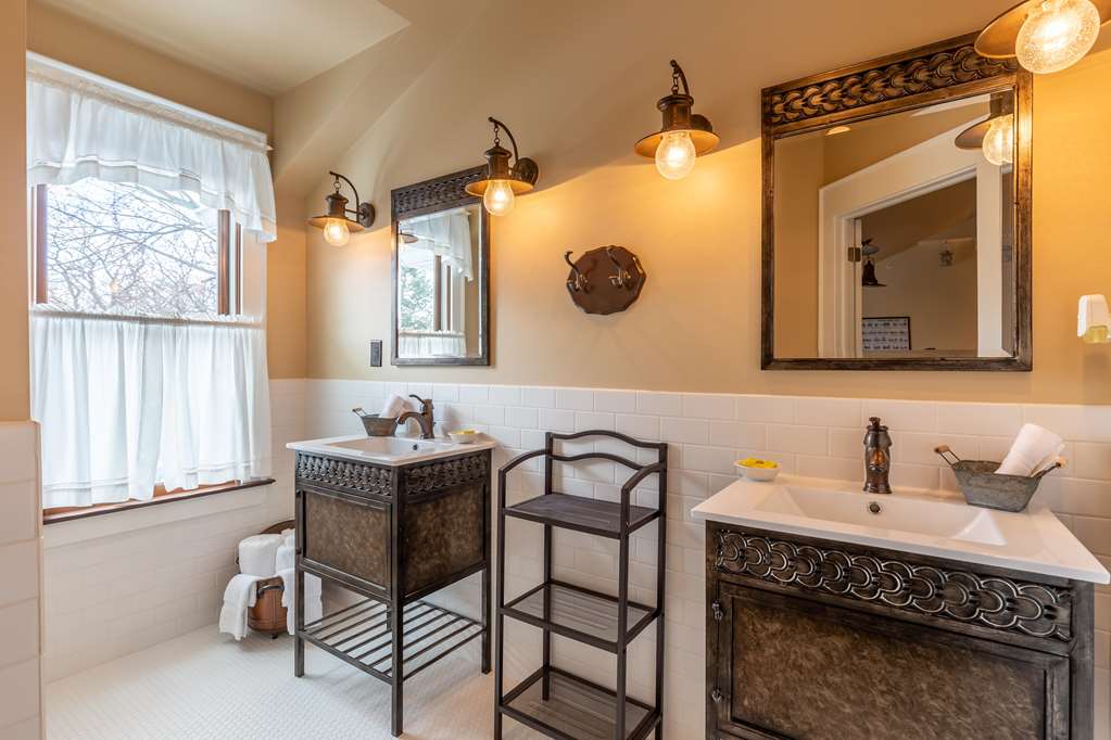 Steele Mansion - photo 8