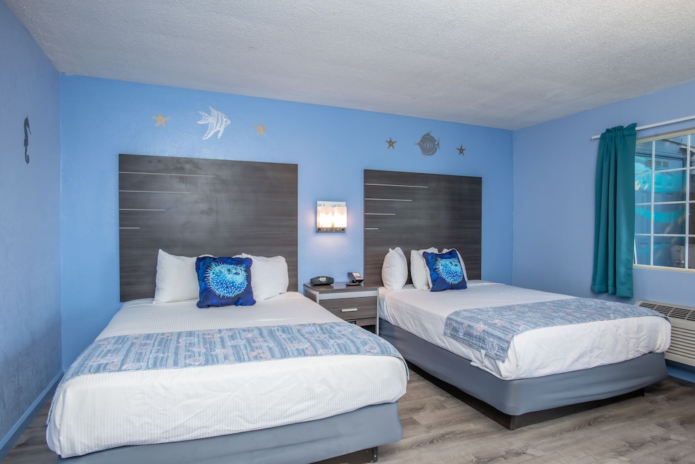 Aqua Breeze Inn - photo 62