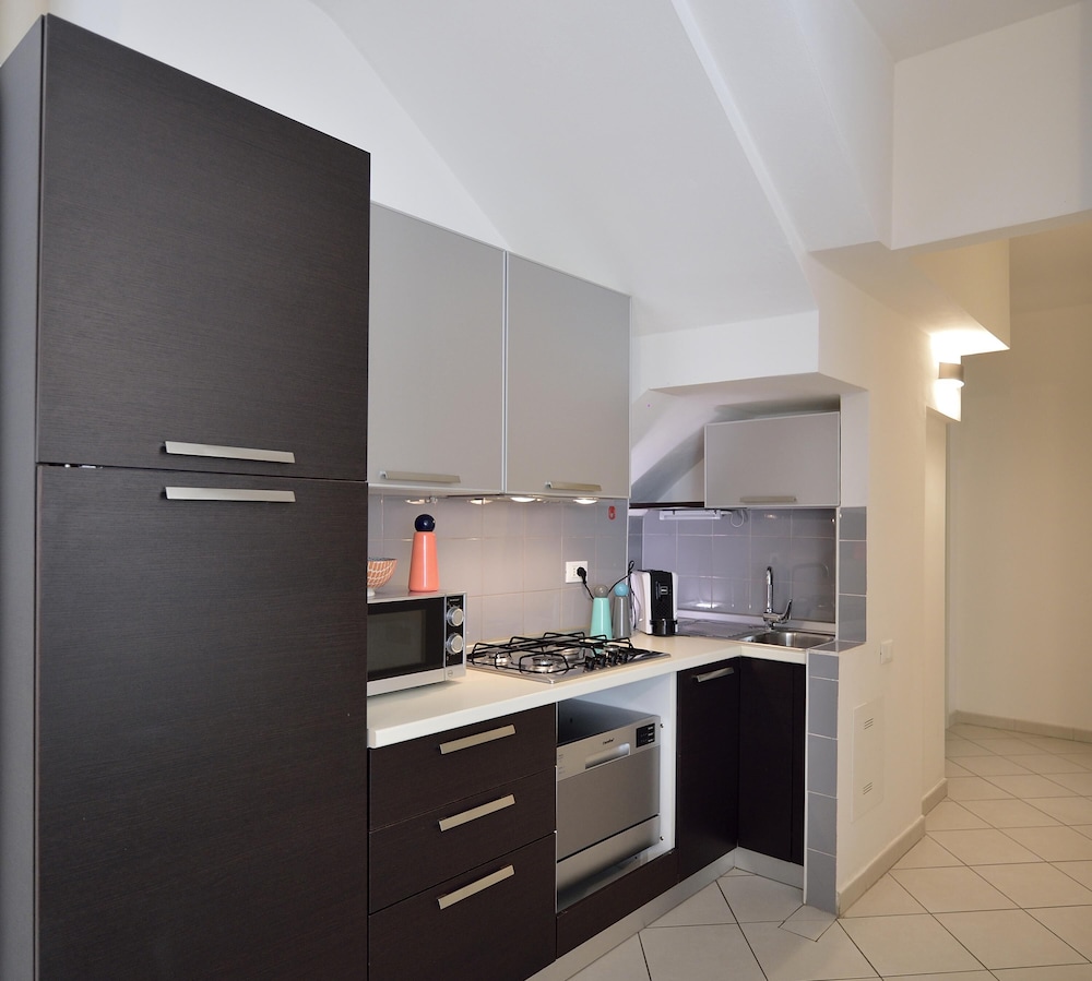 Bilocale Mina 5 in Gabicce Mare — 4-Star Luxury Hotel in Cattolica, Italy