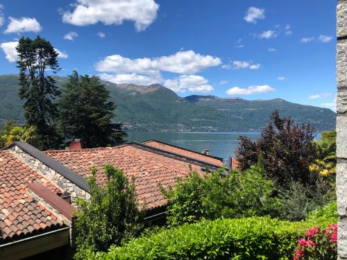 Parco Hermitage — 4-Star Luxury Hotel in Porto Valtravaglia, Italy